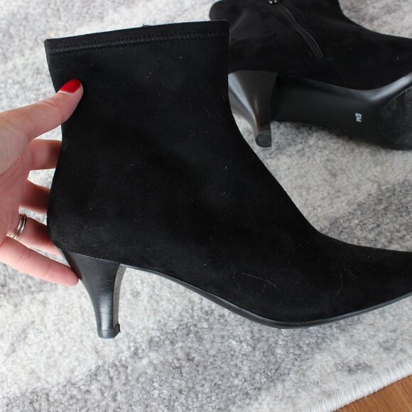 Black faux suede ankle booties - Picture 2 of 8